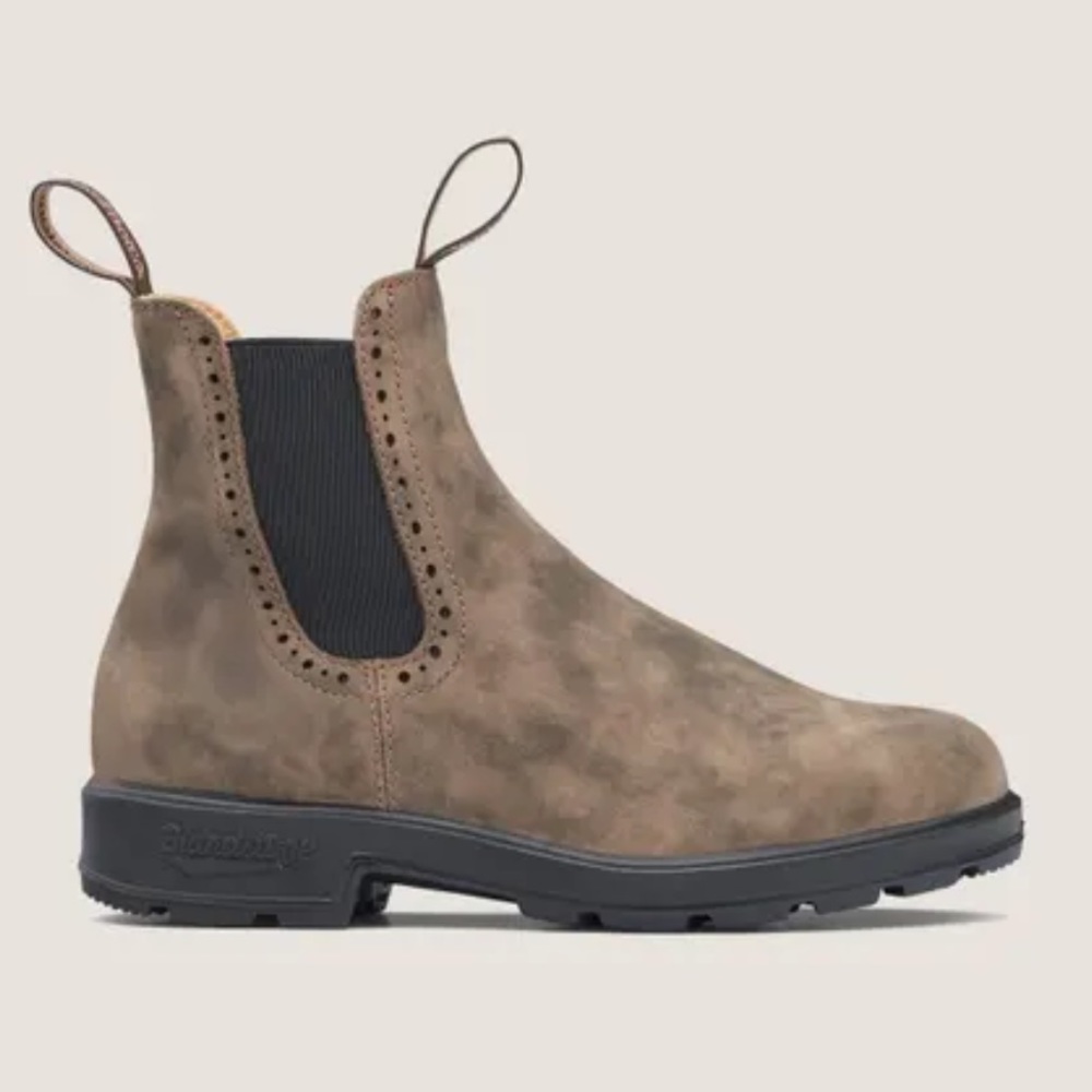 Womens Blundstone 1351 Chelsea Boot in Rustic Brown Color. Size US 7(size 4 EU)